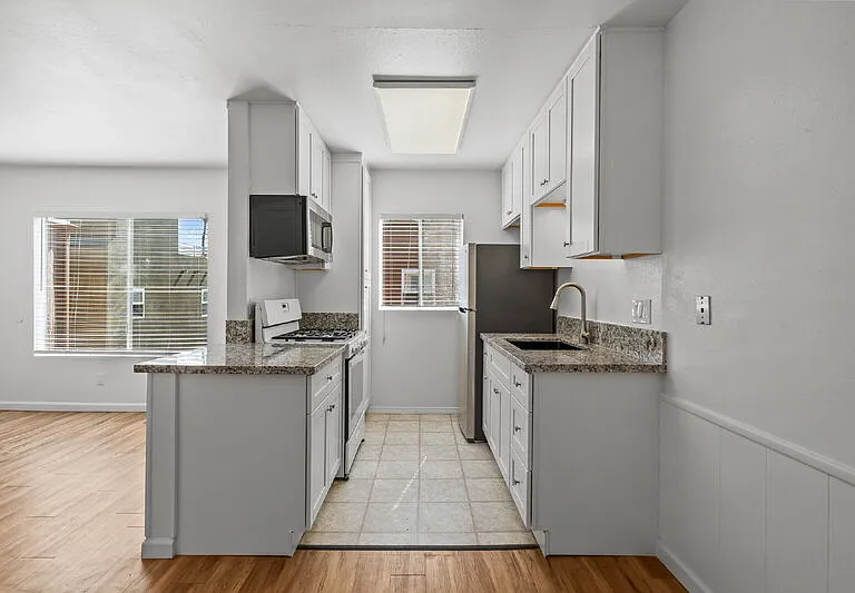 1452 Grand Ave #7 — Photo 15