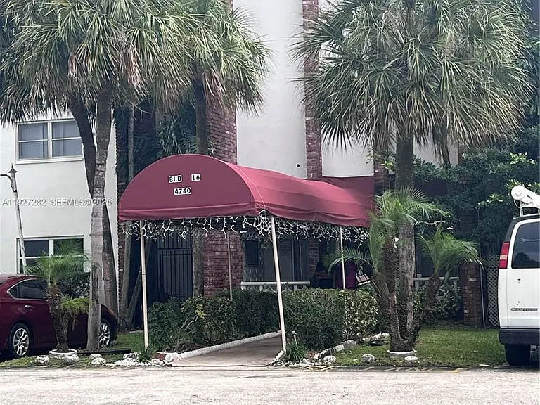 4740 NW 21st St #4-P — Photo 24