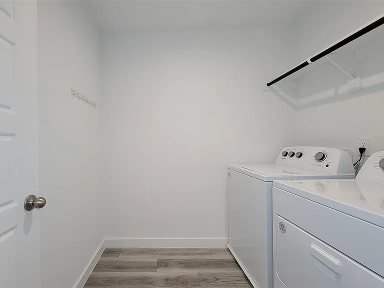 3225 Creston Gate Dr — Photo 24
