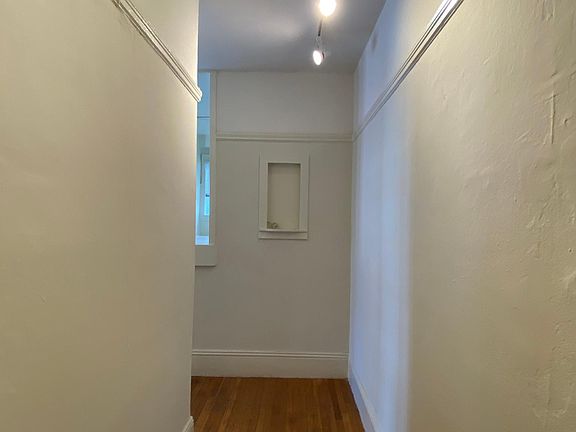 4th image of 424 Jones St APT 406