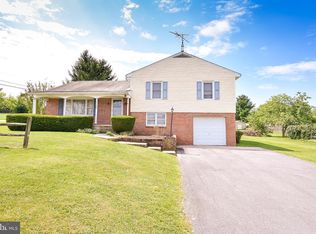 1100 Eagle School Rd, Martinsburg, WV 25404
