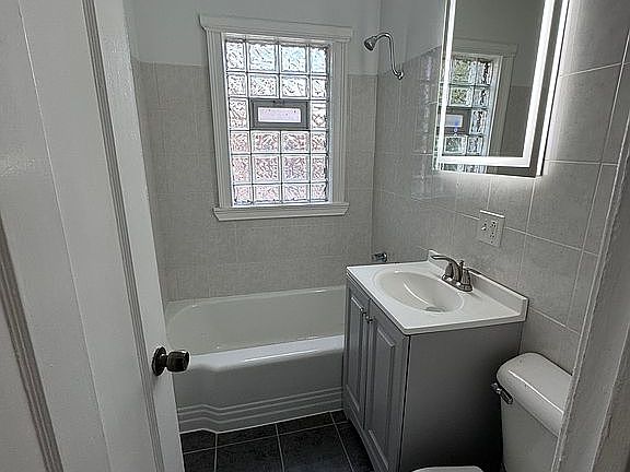 4th image of 6321 S Long Ave