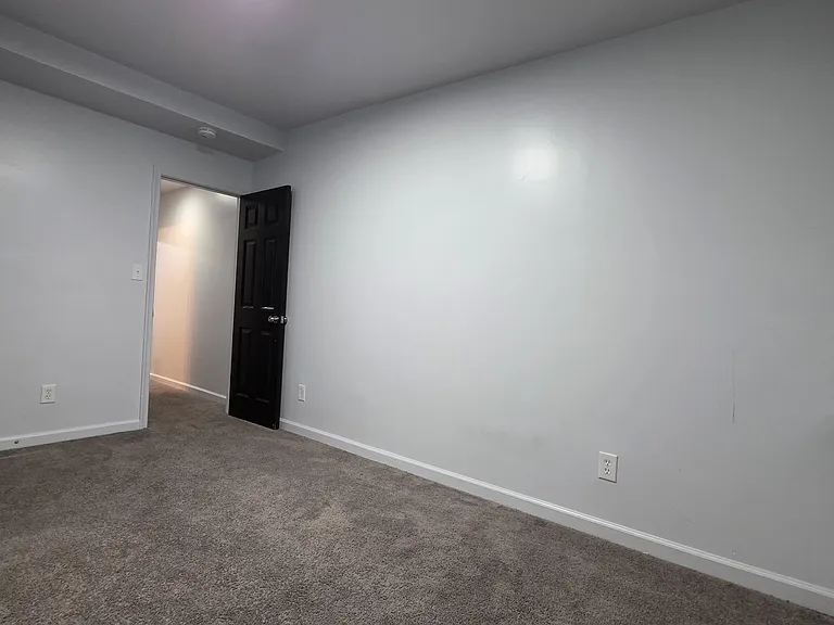1606 Riggs Ave — Photo 7