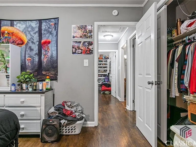 135 Hillside St — Photo 13