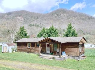 71 Muskrat Rd, Franklin, NC 28734