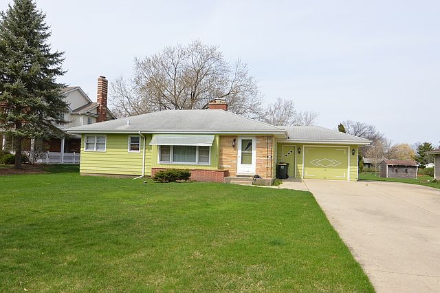 1st image of 402 E Sunset Dr