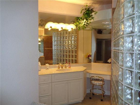 4th image of 1204 Gorda Cay Ln