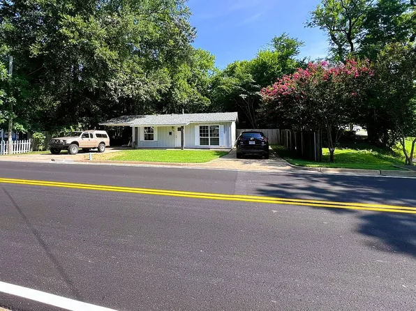 196 W Wood St, Starkville, MS 39759