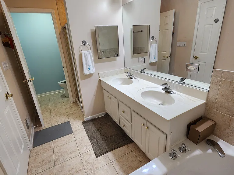 1807 Monroe Ct — Photo 15