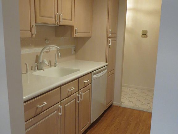 5th image of 21528 Saint Gertrude St #8