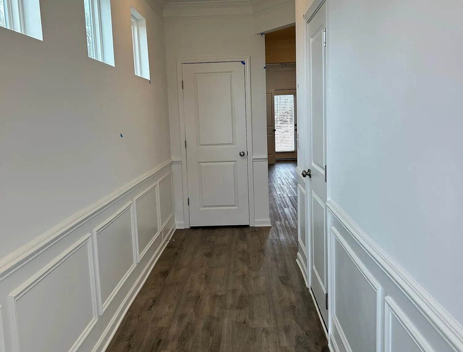3 bed, 2.5 bath, 1933 sqft, $1,950 — Photo 2