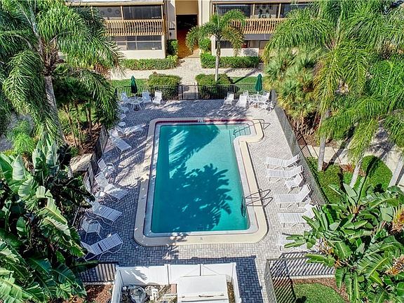 3rd image of 3081 Willow Green Dr #39