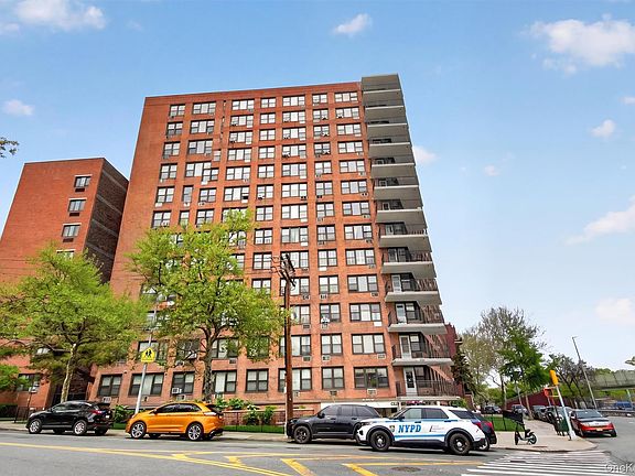2nd image of 3121 Middletown Road #7L
