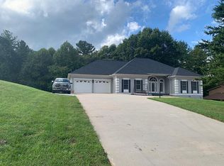 1638 Skyland Dr, Wilkesboro, NC 28697