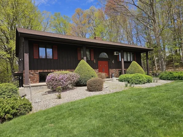 38 Meadowlark Cir, Ludlow, MA 01056