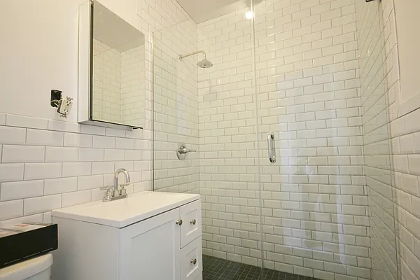 Rented by Bold New York | media 23