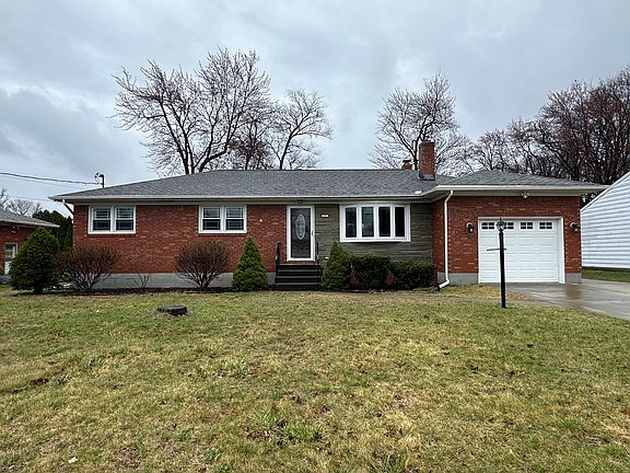 2nd image of 11 Campagna Dr