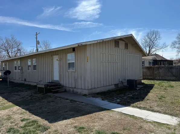 106 9th St #1, Ogden, KS 66517