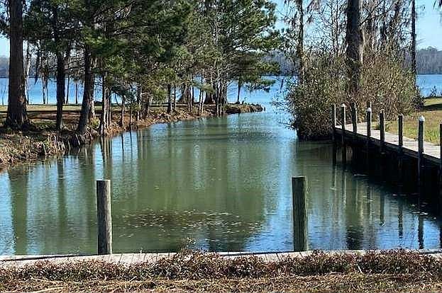 2nd image of 9 Shores Ave