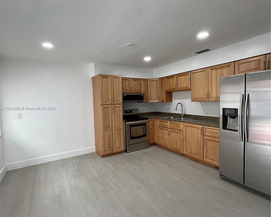 1st image of 5921 Garfield St #1