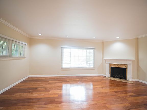 3rd image of 2963 Shakespeare Dr