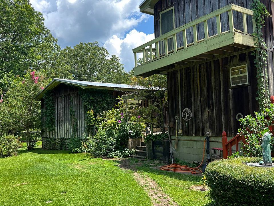 37th image of 1561 Red Hill Rd