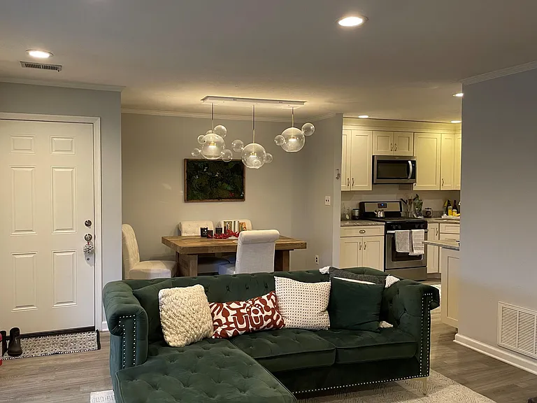 157 Frontier Way — Photo 2