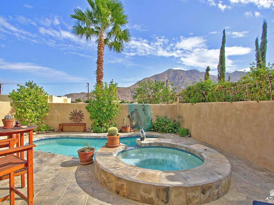 2nd image of 52975 Avenida Villa