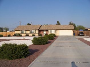 15945 Tao Rd, Apple Valley, CA 92307