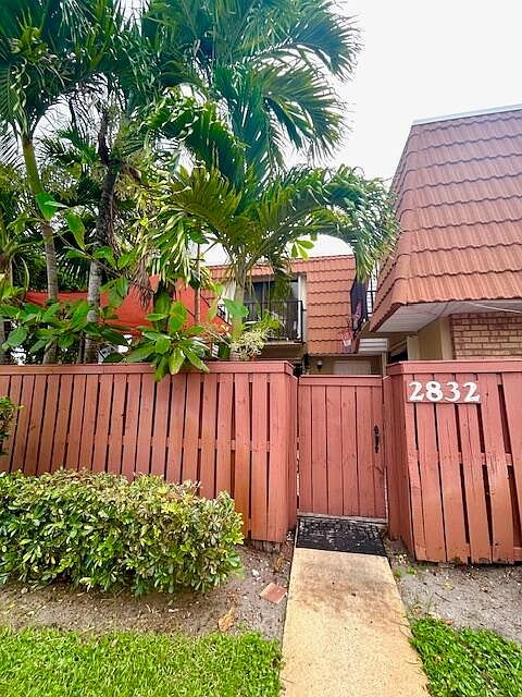 1st image of 2832 SW 12th Street