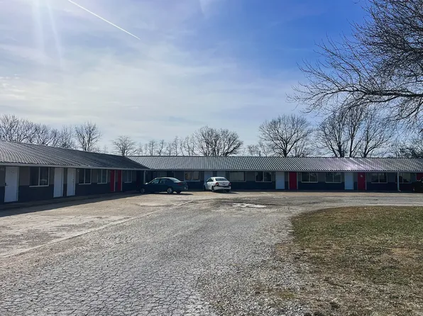 1050 E Clinton Ave, Seymour, MO