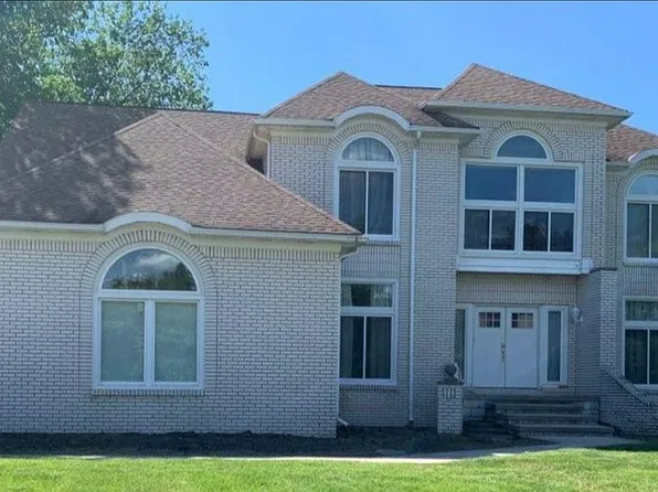 1686 Shaker Heights Ct, Bloomfield Hills, MI 48304