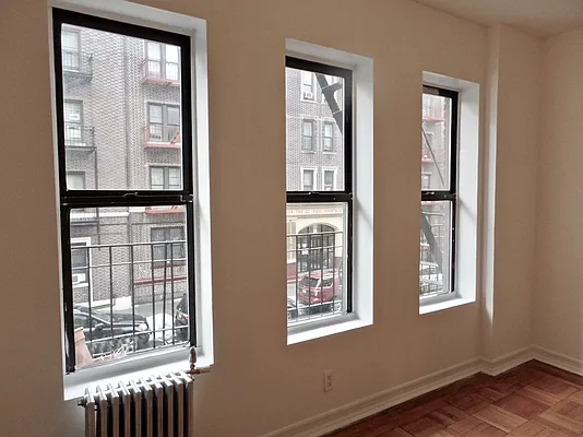 Rented by Albert Attias, LREB | media 22