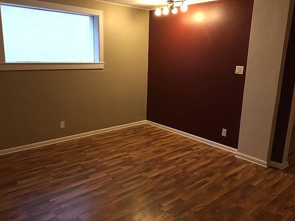 5th image of 222 12th Ave N