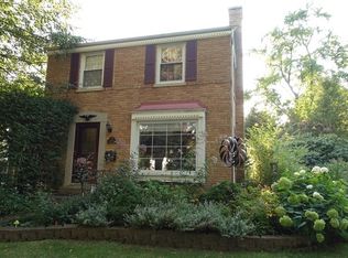 609 S 4th Ave, Libertyville, IL