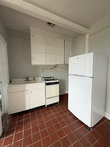 5 Kelly Pkwy Photo 1