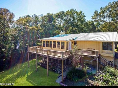 1812 Seacrest Dr, Gautier, MS, 39553
