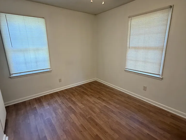 520 Mimosa Pl — Photo 9