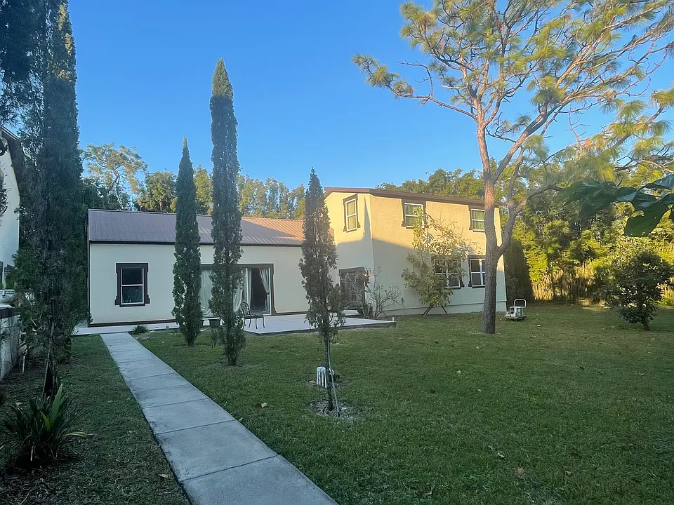 4 Cardinal Dr