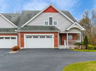 12 Shea Ln #B, Foxboro, MA 02035