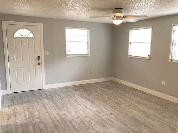 4th image of 4803 N 37th St