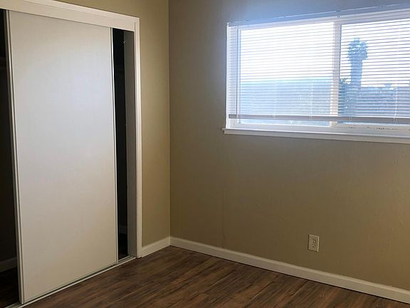 4th image of 404 S 16th St APT D