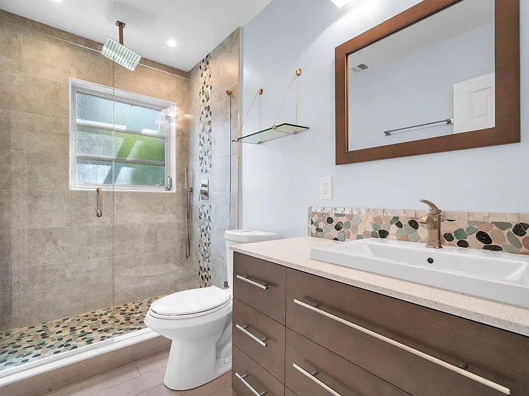 1351 Van Buren St — Photo 22