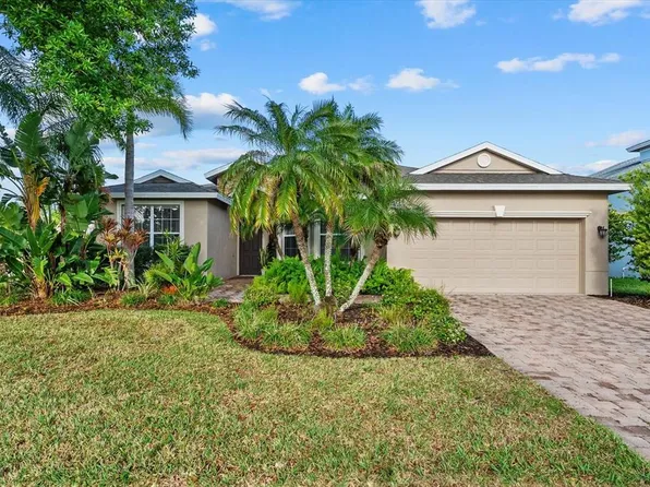 6634 38th St E, Sarasota, FL 34243