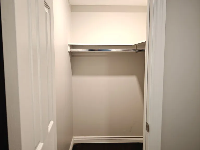 15 Donald Buttress Blvd W #BASEMENT — Photo 4