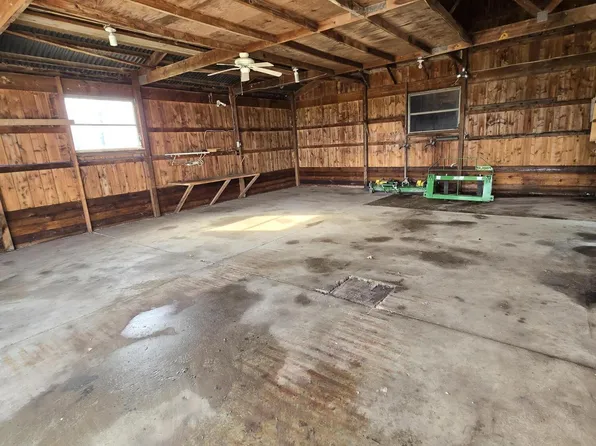 18565 W Moline Martin Rd, Martin, OH 43445