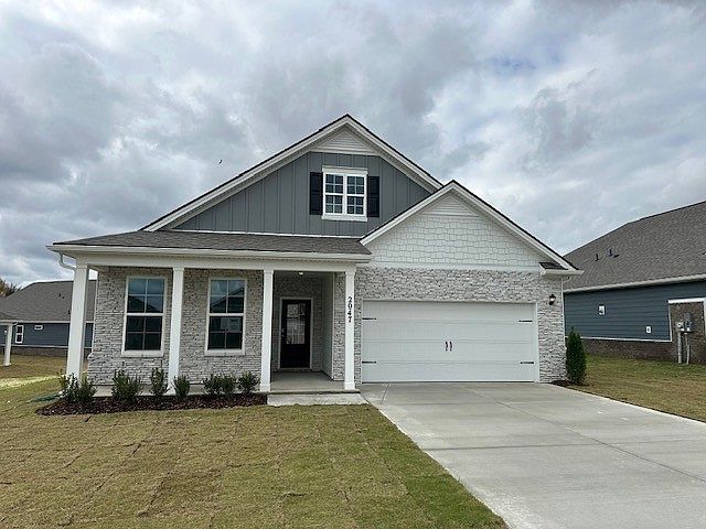 1st image of 2047 Live Oak Dr