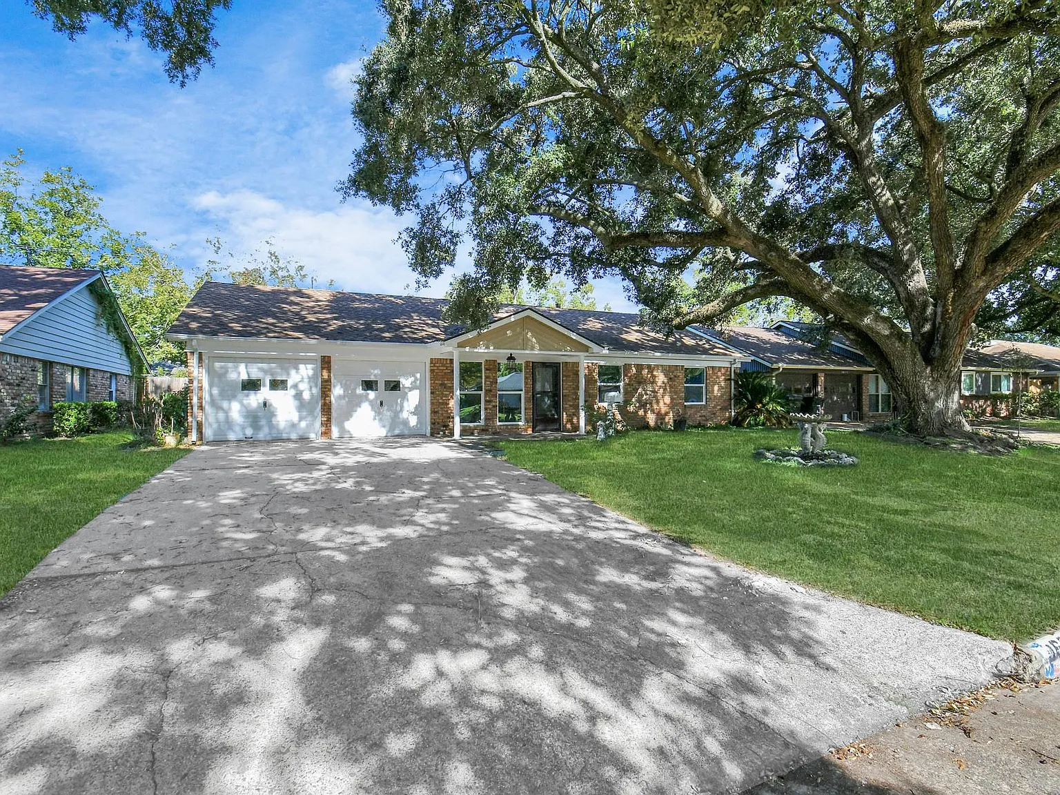 3 bed, 1.5 bath, 1560 sqft, $2,200 — Photo 4