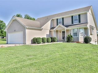 1401 N Elsea Smith Rd, Independence, MO 64056