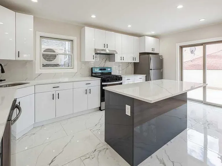 7802 Ridge Blvd #1 — Photo 8